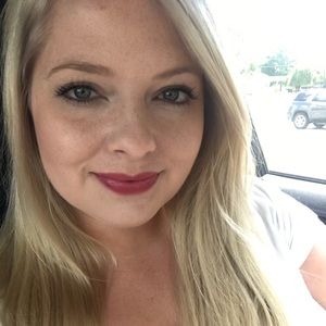 Meet your Posher, Karrie